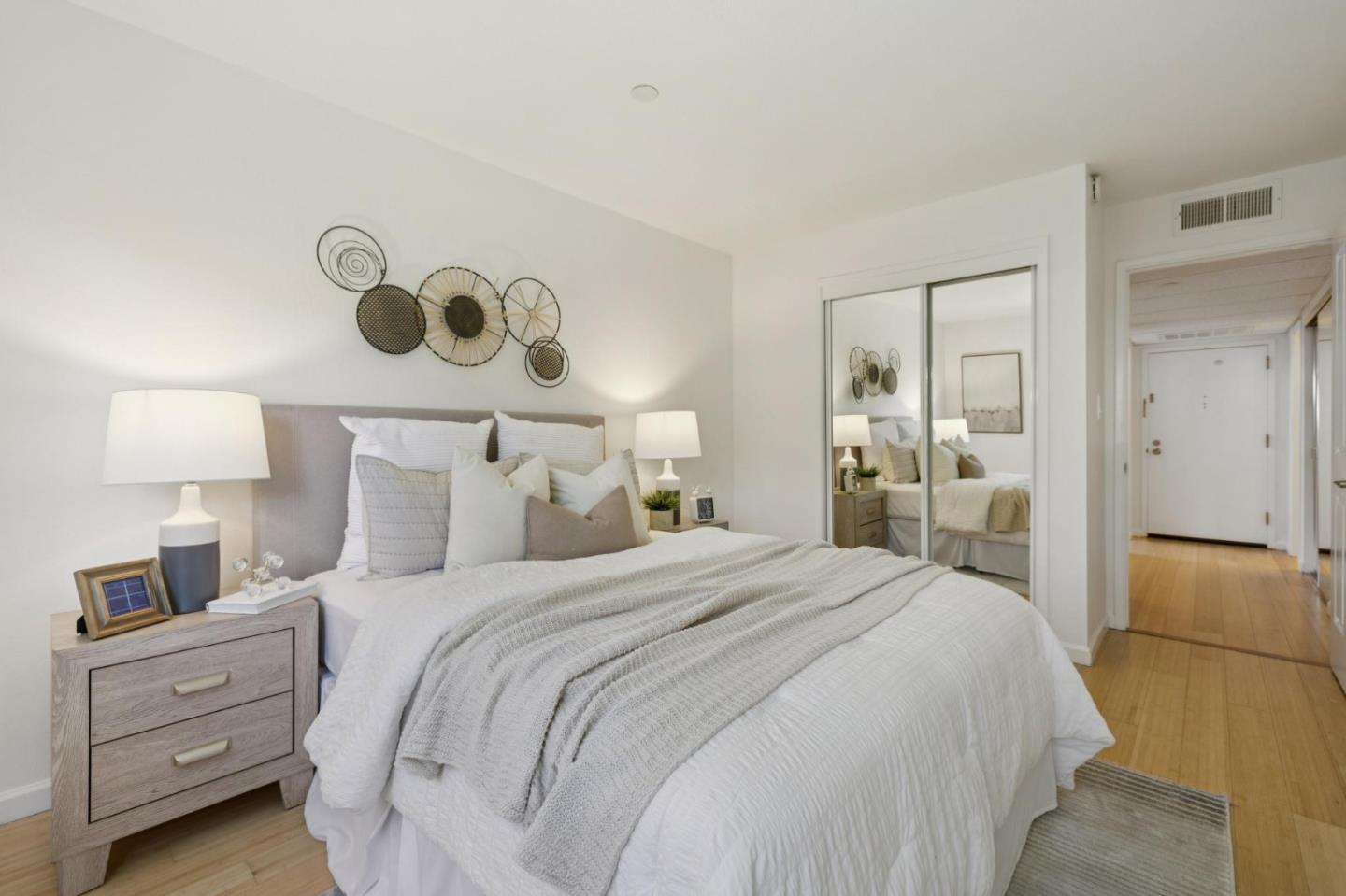 226 W Edith Avenue 13