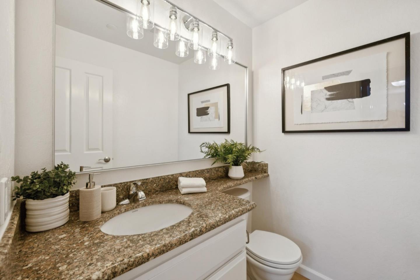 226 W Edith Avenue 13