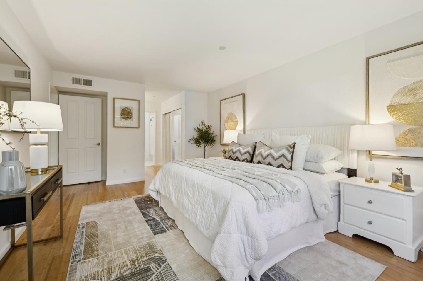 226 West Edith Avenue 13