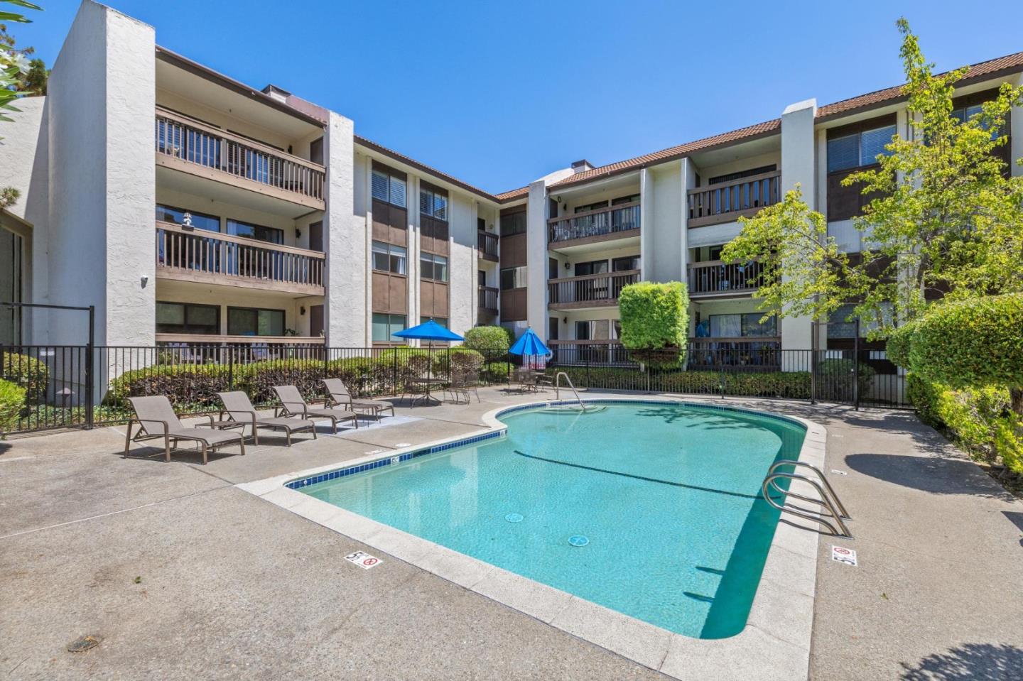 226 West Edith Avenue 13