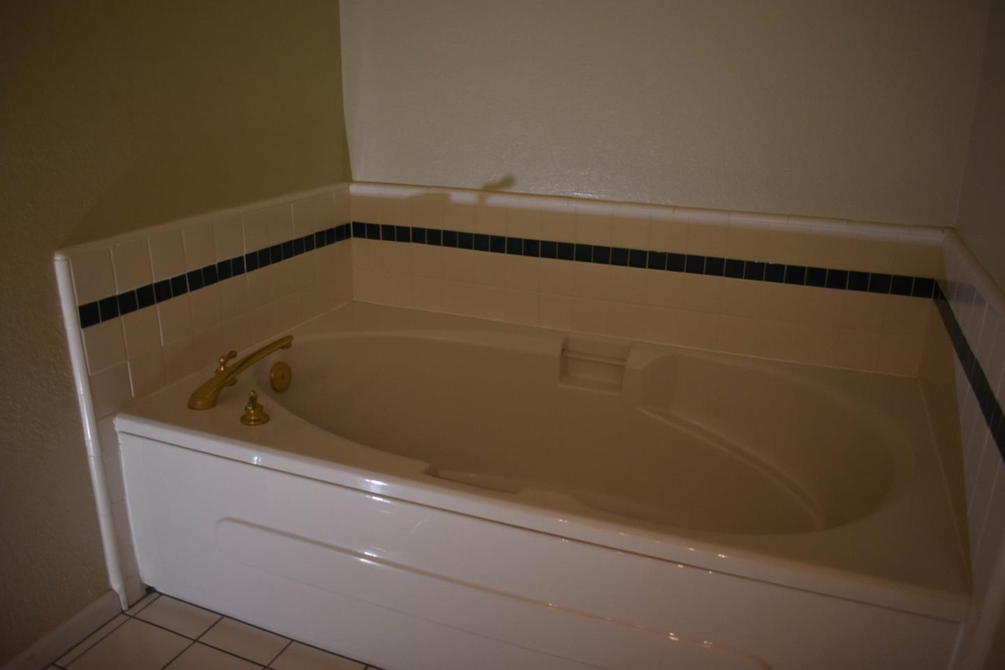 4173 El Camino Real 24