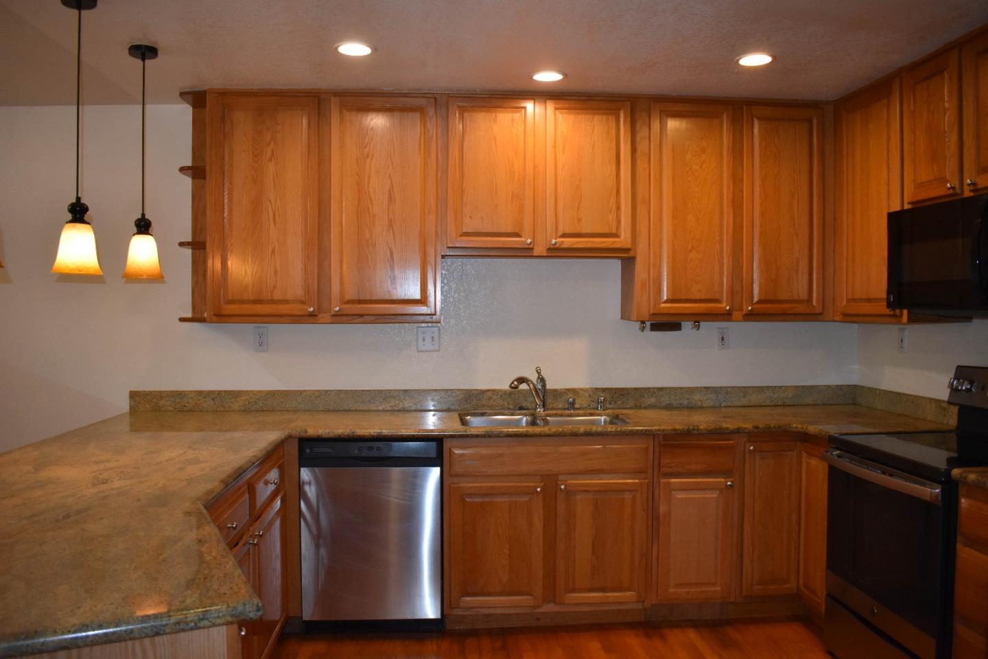 4173 El Camino Real 24