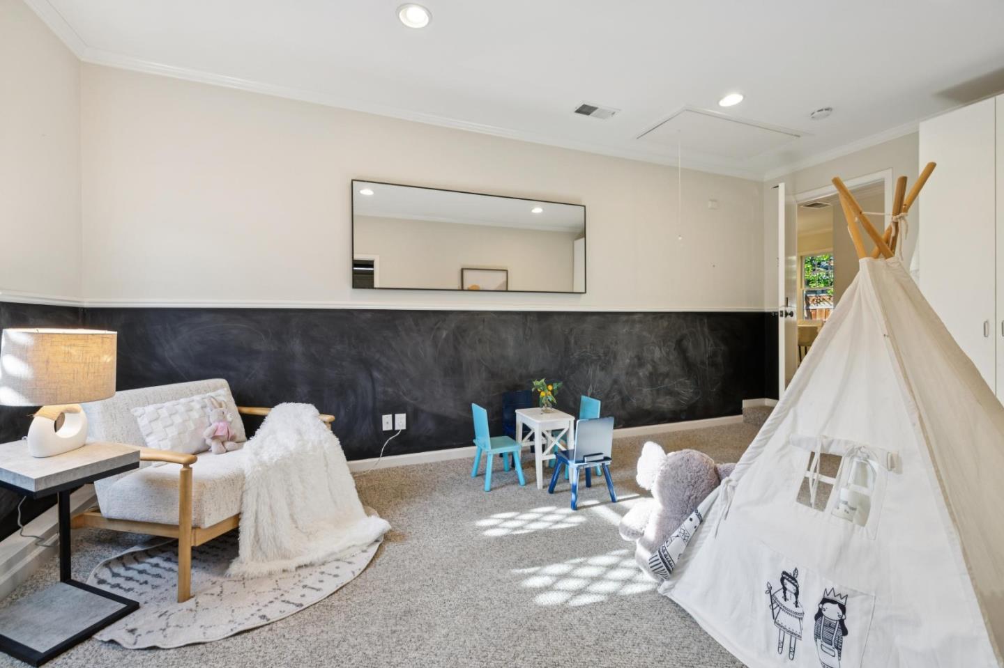 308 Hedge Road