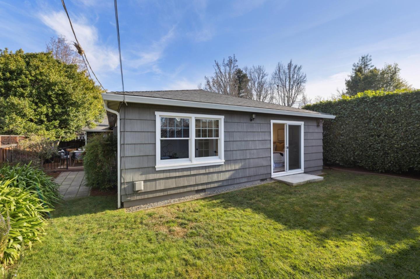 308 Hedge Road