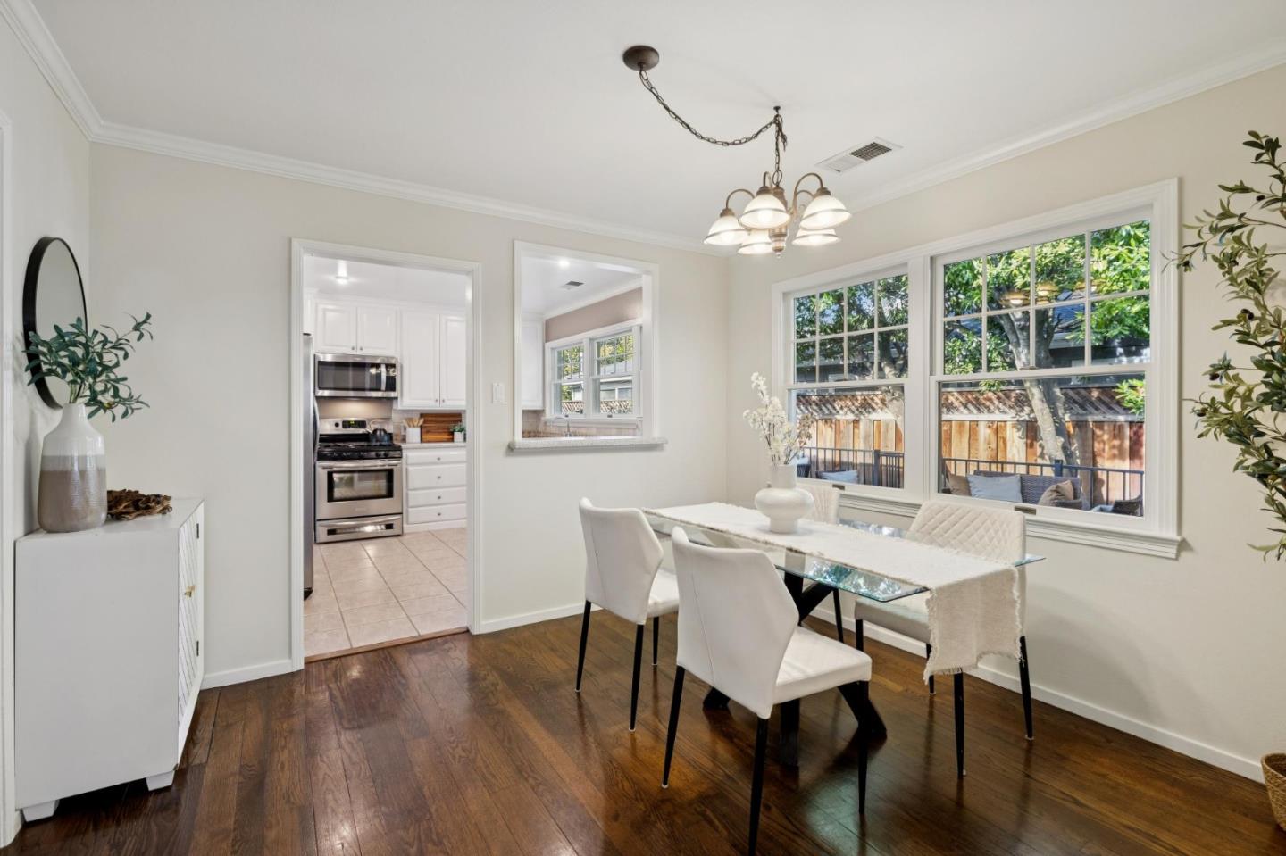 308 Hedge Road
