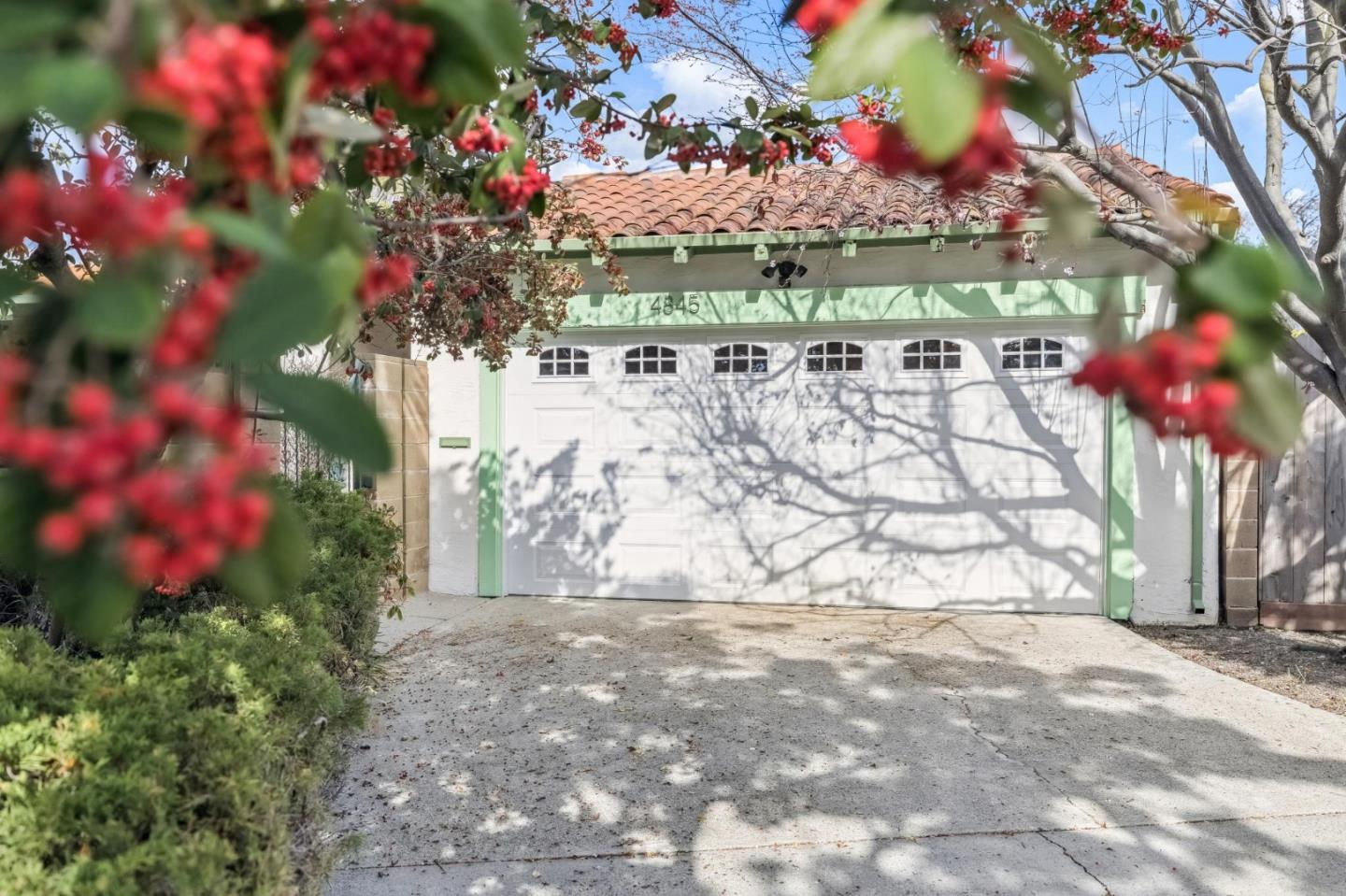 4845 Los Arboles Place