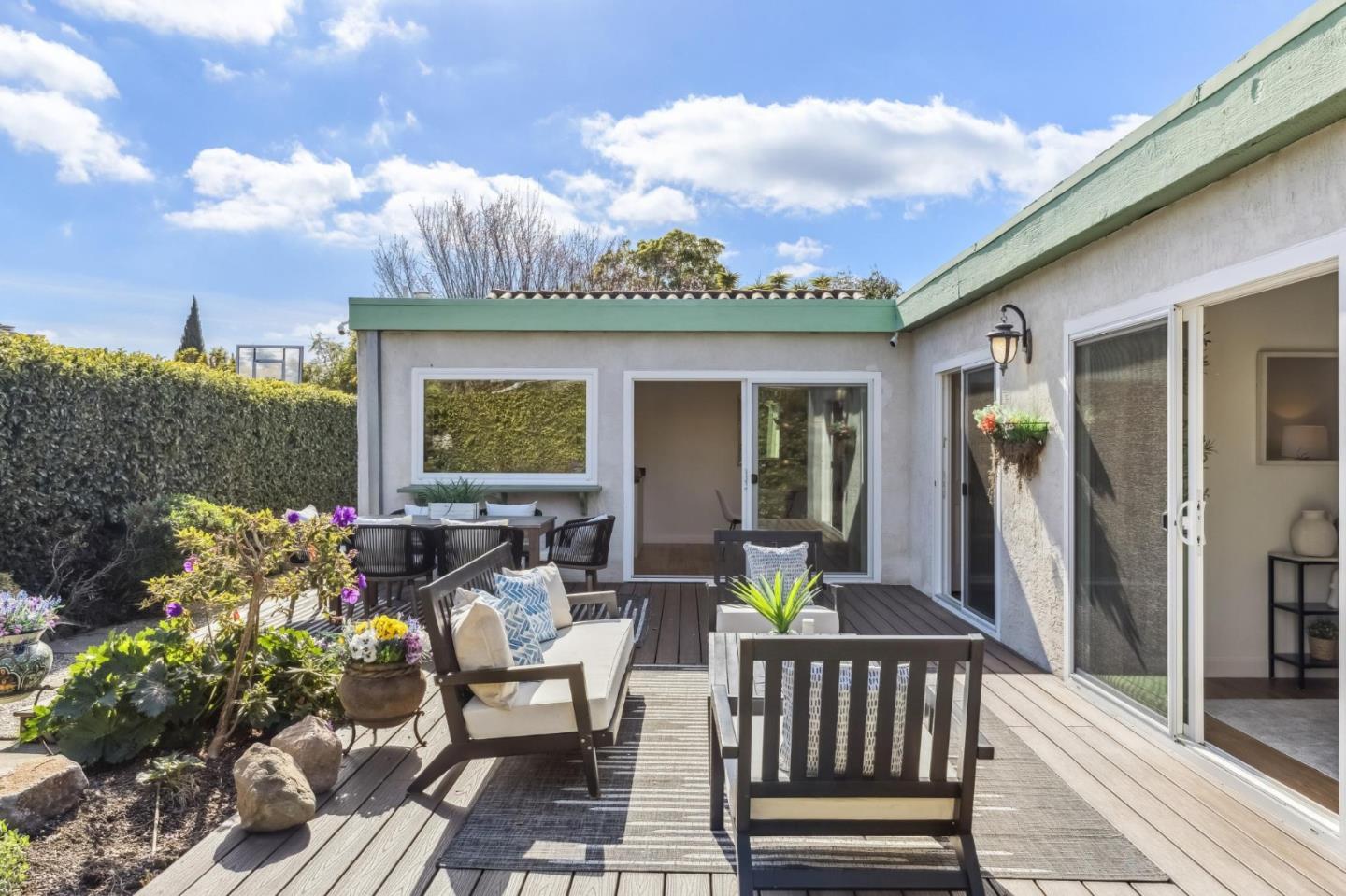 4845 Los Arboles Place