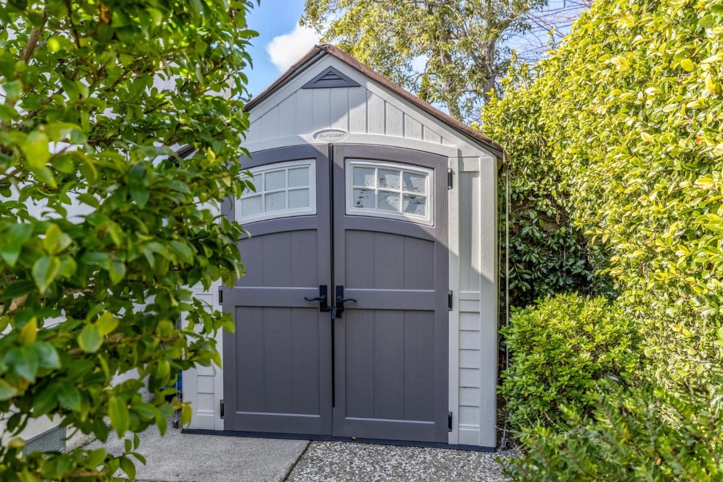 4845 Los Arboles Place