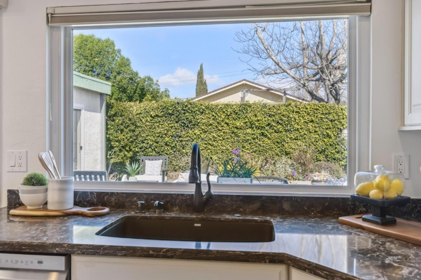 4845 Los Arboles Place