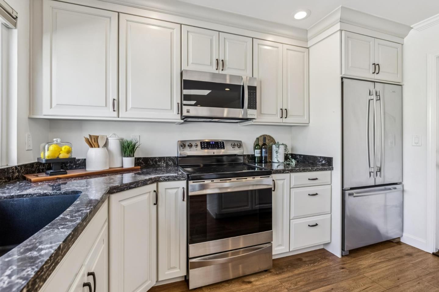 4845 Los Arboles Place