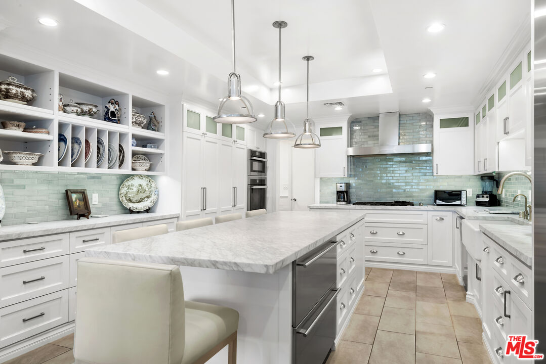 10375 Wilshire Blvd Unit: 14F