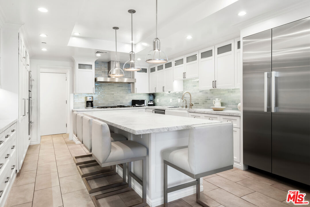 10375 Wilshire Blvd Unit: 14F
