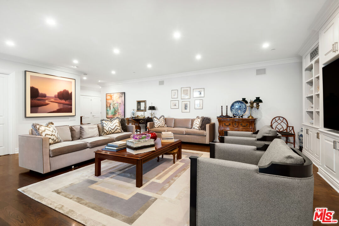 10375 Wilshire Blvd Unit: 14F