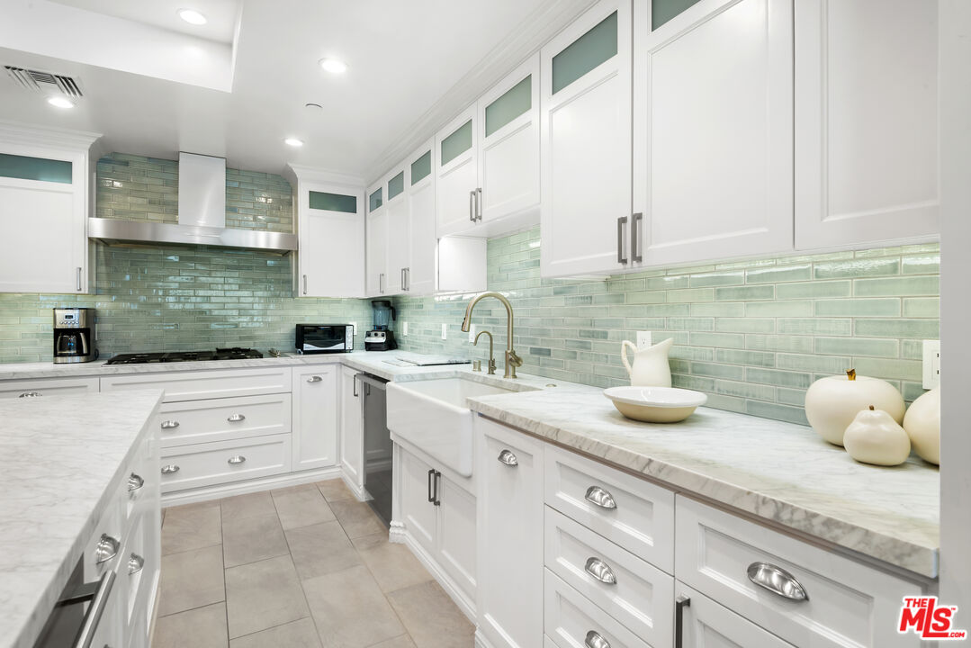 10375 Wilshire Blvd Unit: 14F