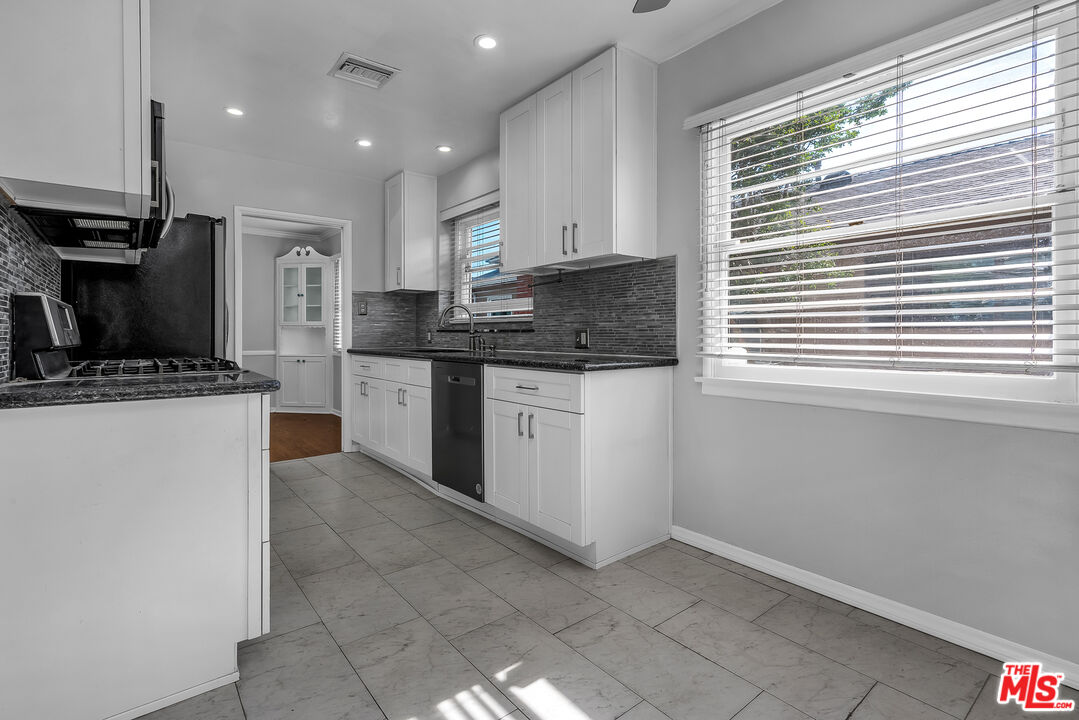 14313 Martha St