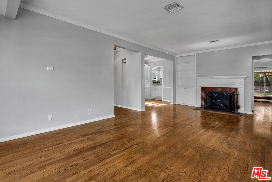 14313 Martha St