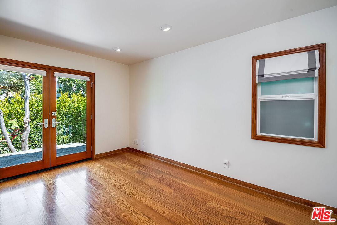 445 Westmount Dr