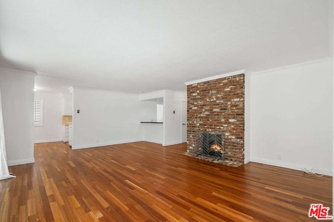 404 San Vicente Blvd Unit: 201