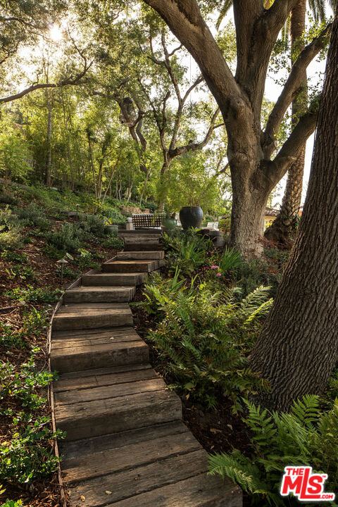 17610 Hidden Oaks Rd