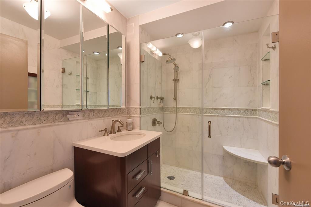 4-74 48th Avenue Unit: 17J