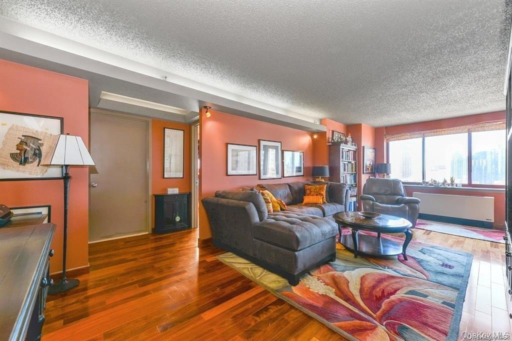 4-74 48th Avenue Unit: 17J