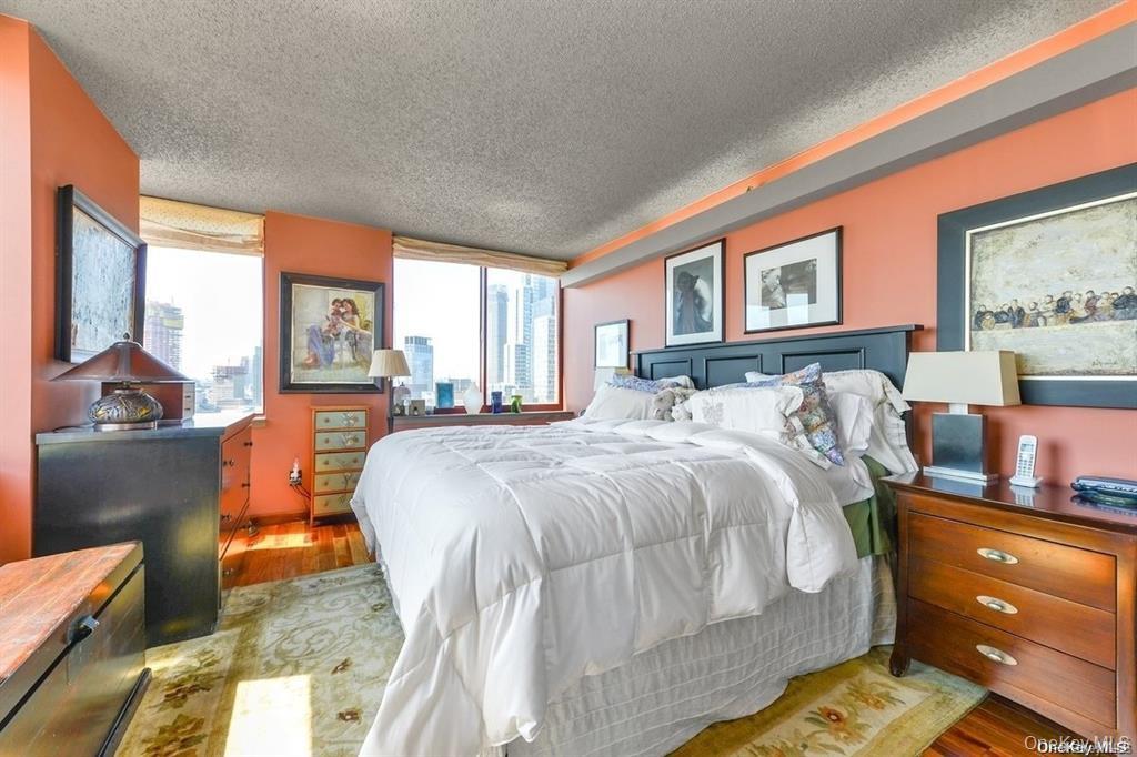 4-74 48th Avenue Unit: 17J