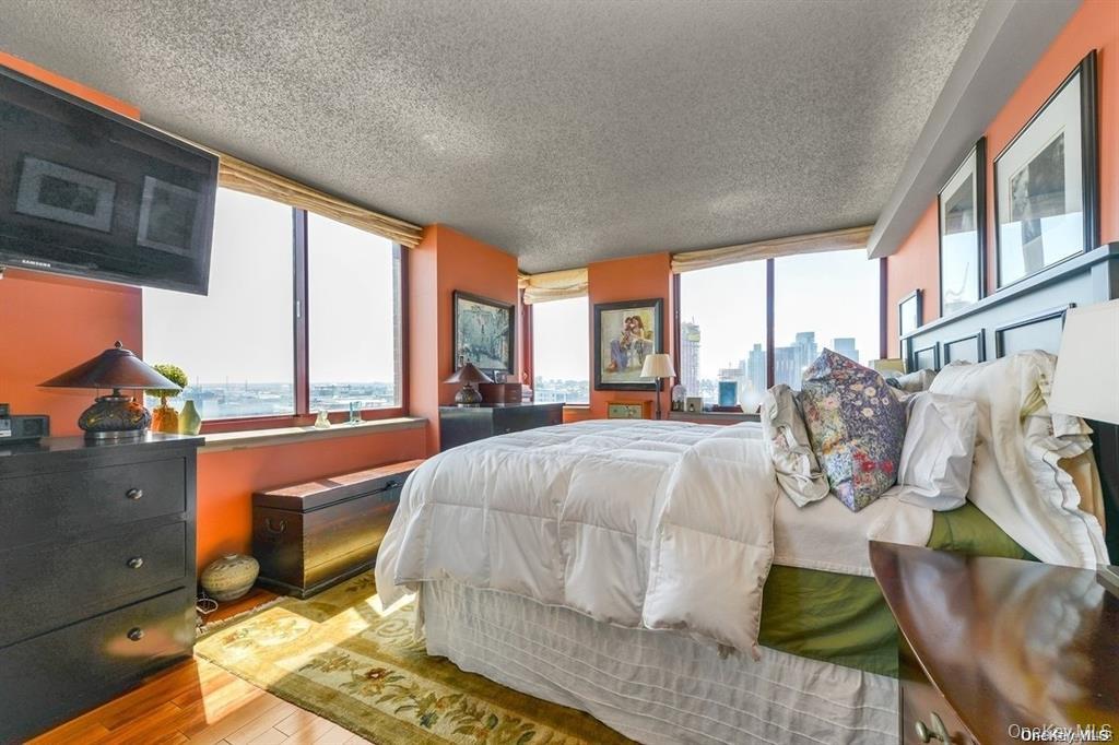 4-74 48th Avenue Unit: 17J