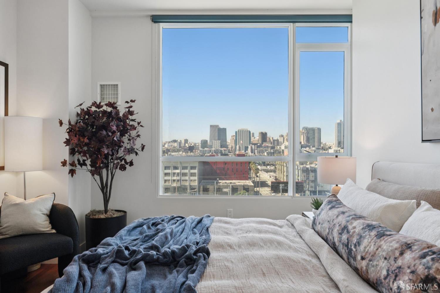 300 Berry Street # 911