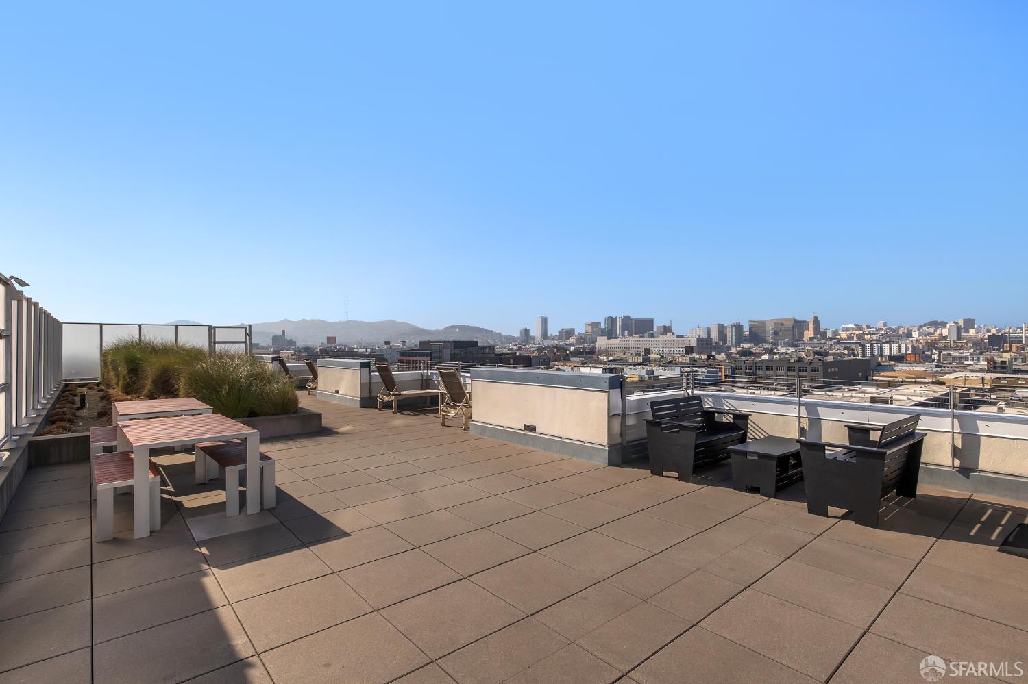 300 Berry Street # 911