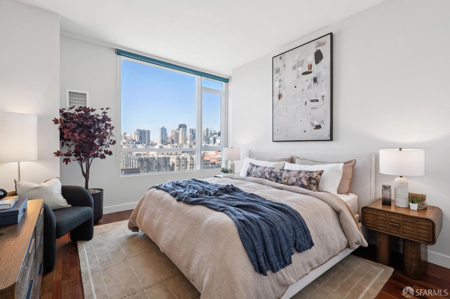 300 Berry Street # 911
