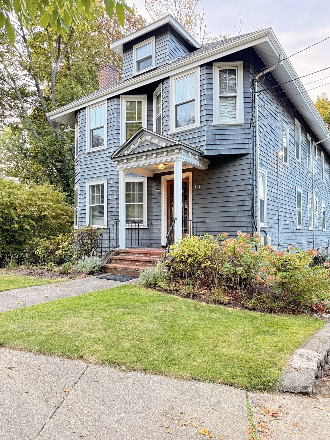 131-133 Mount Vernon St