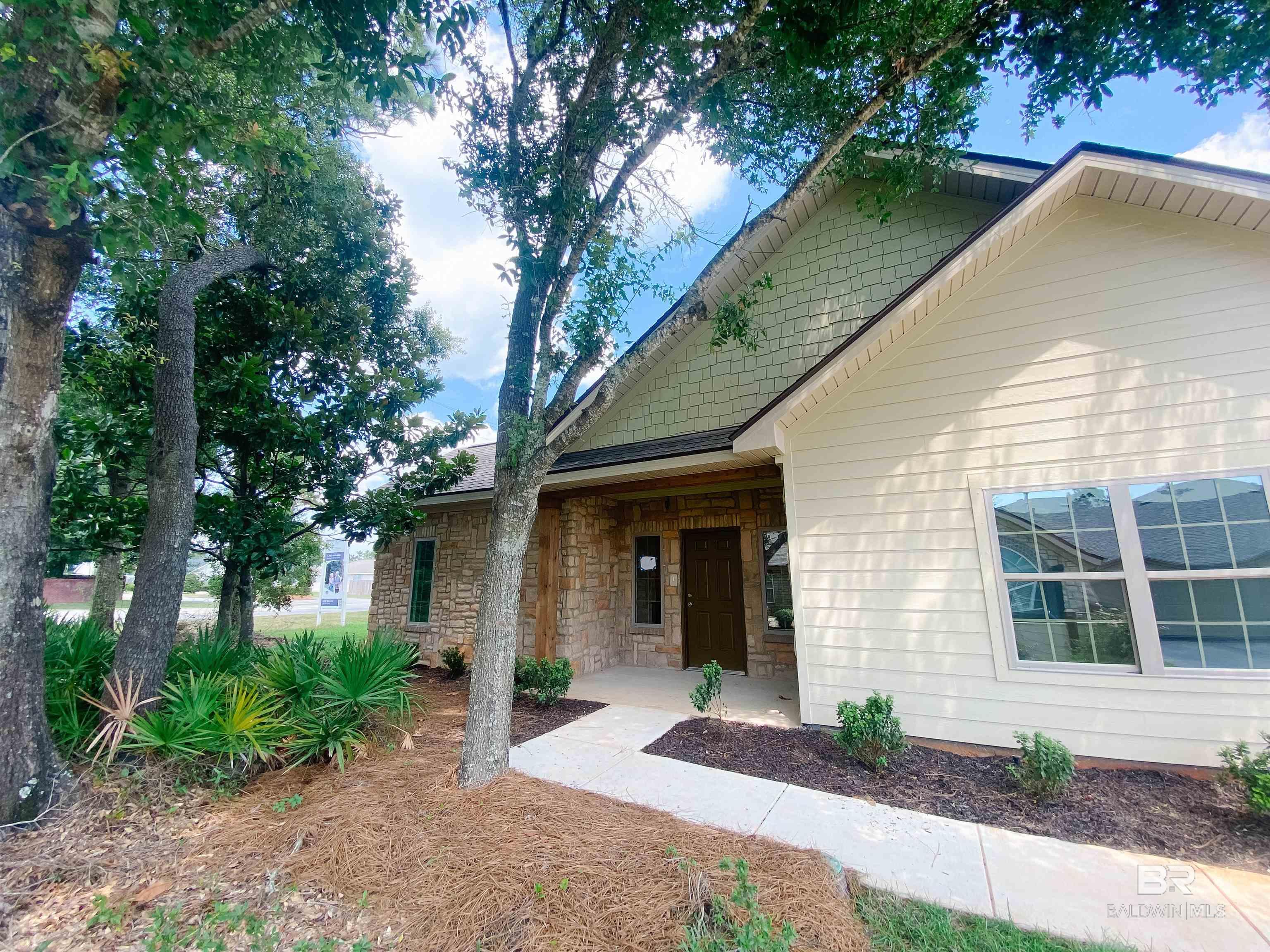 202 Holmes Avenue 202