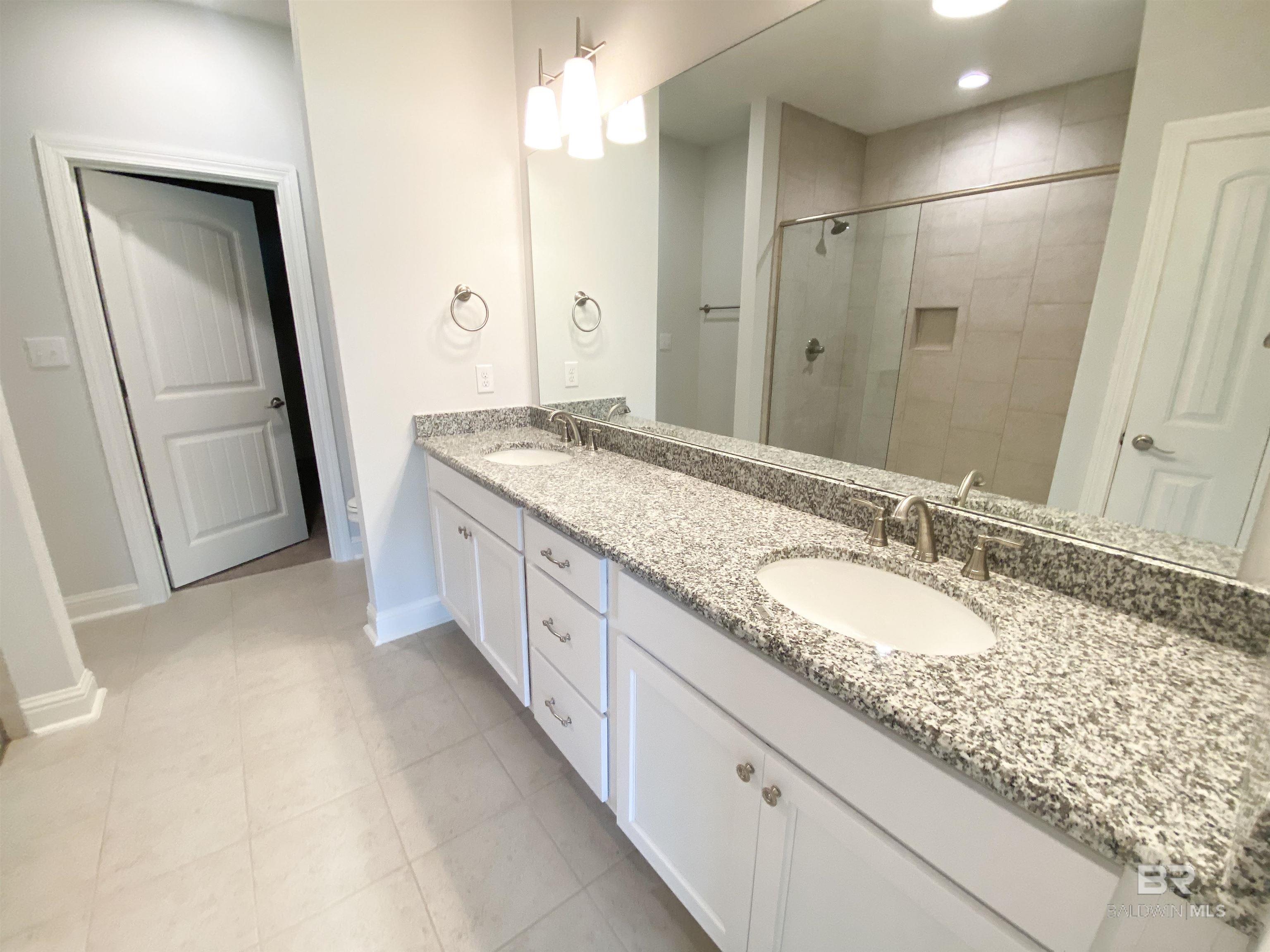 204 Holmes Avenue 204