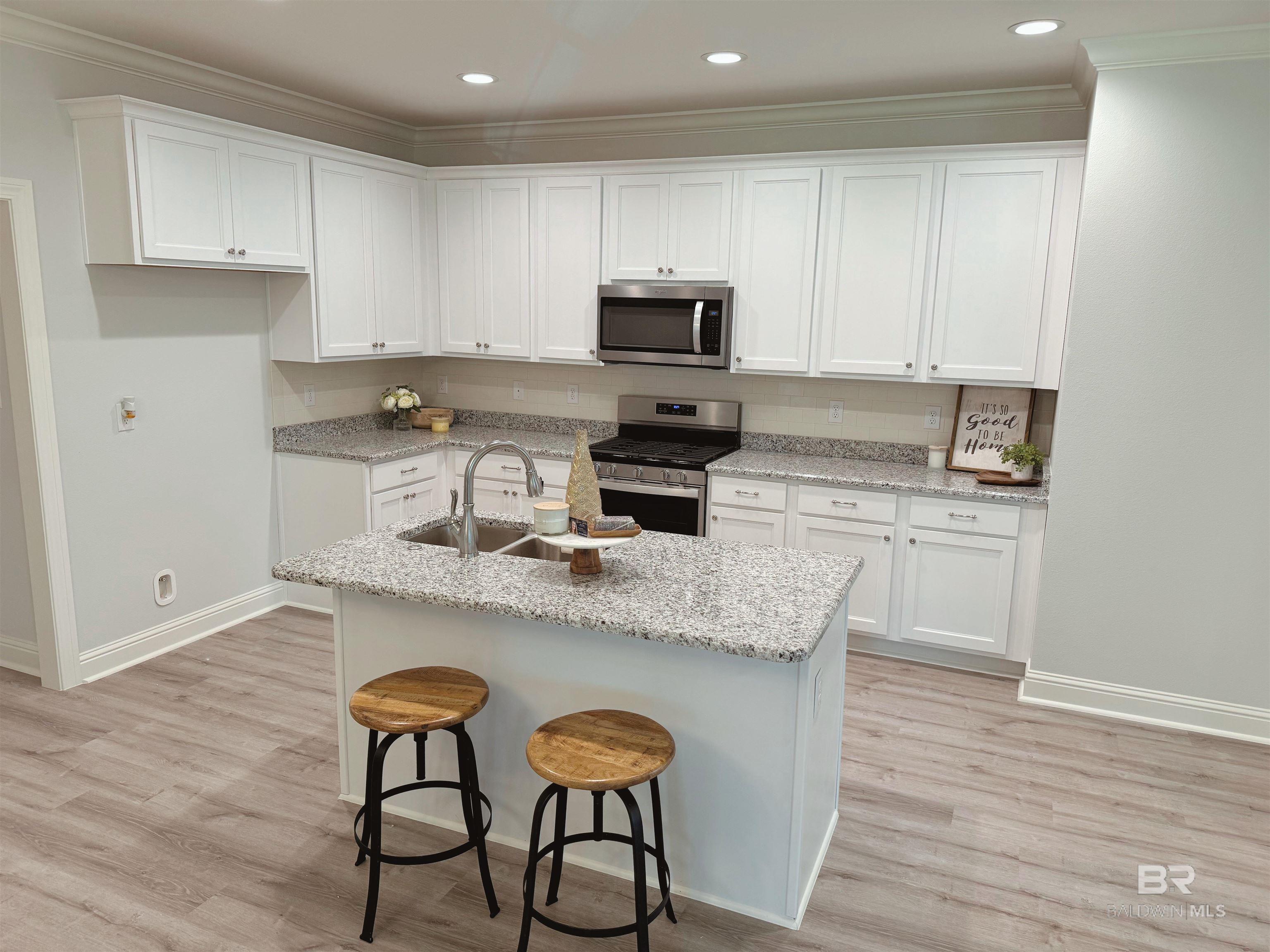 204 Holmes Avenue 204