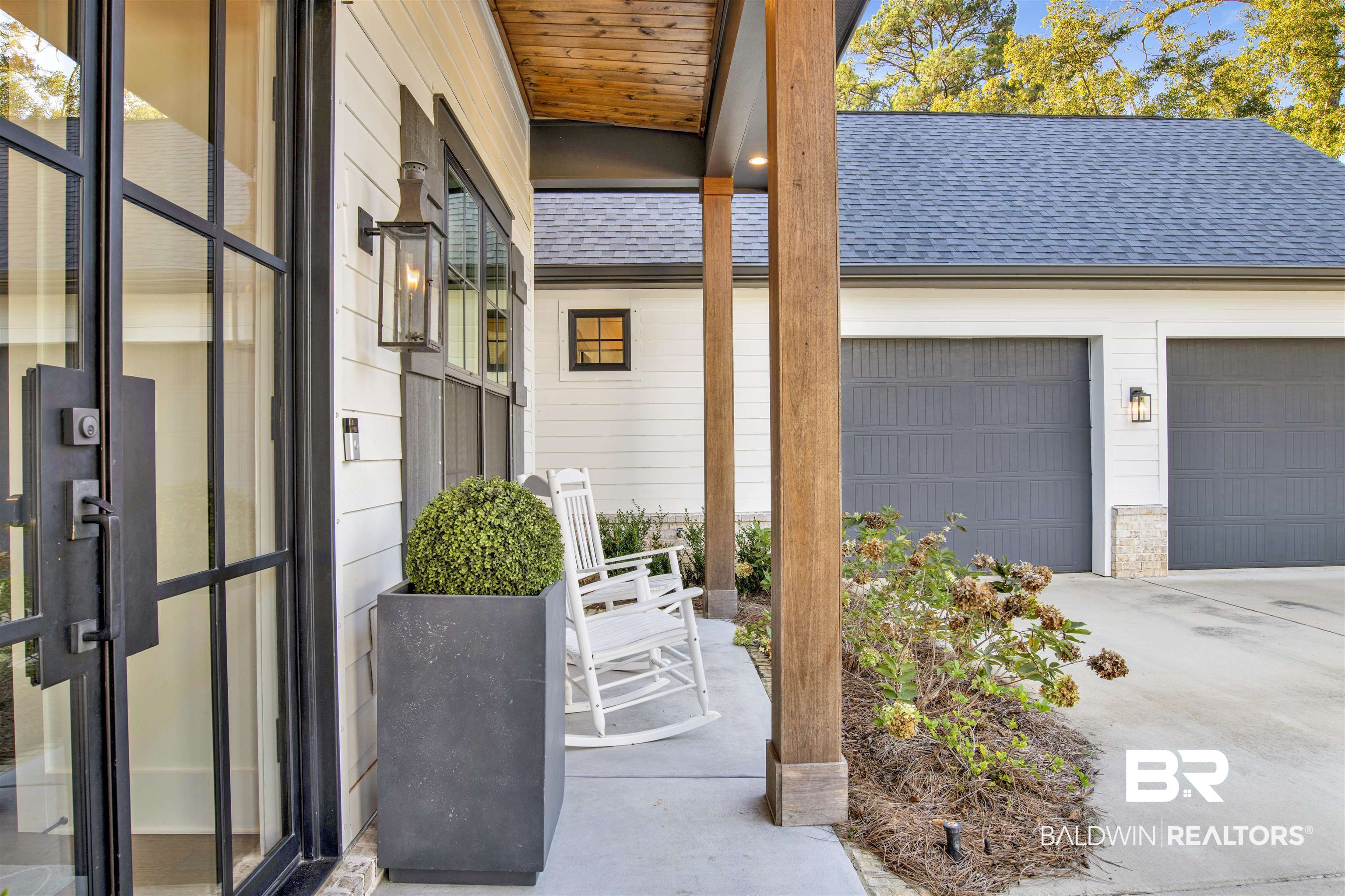 706 Van Avenue