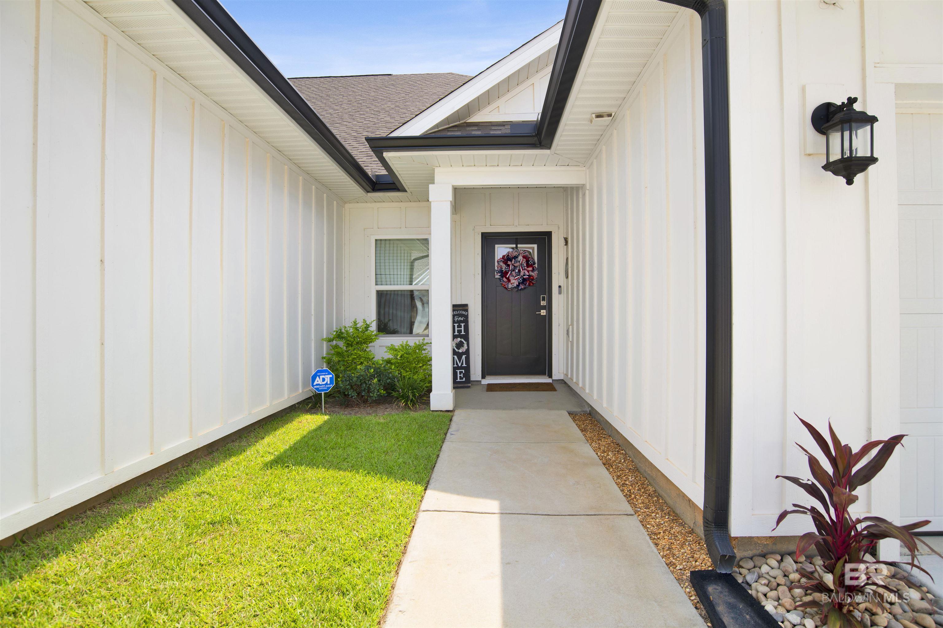 9894 Weller Cove