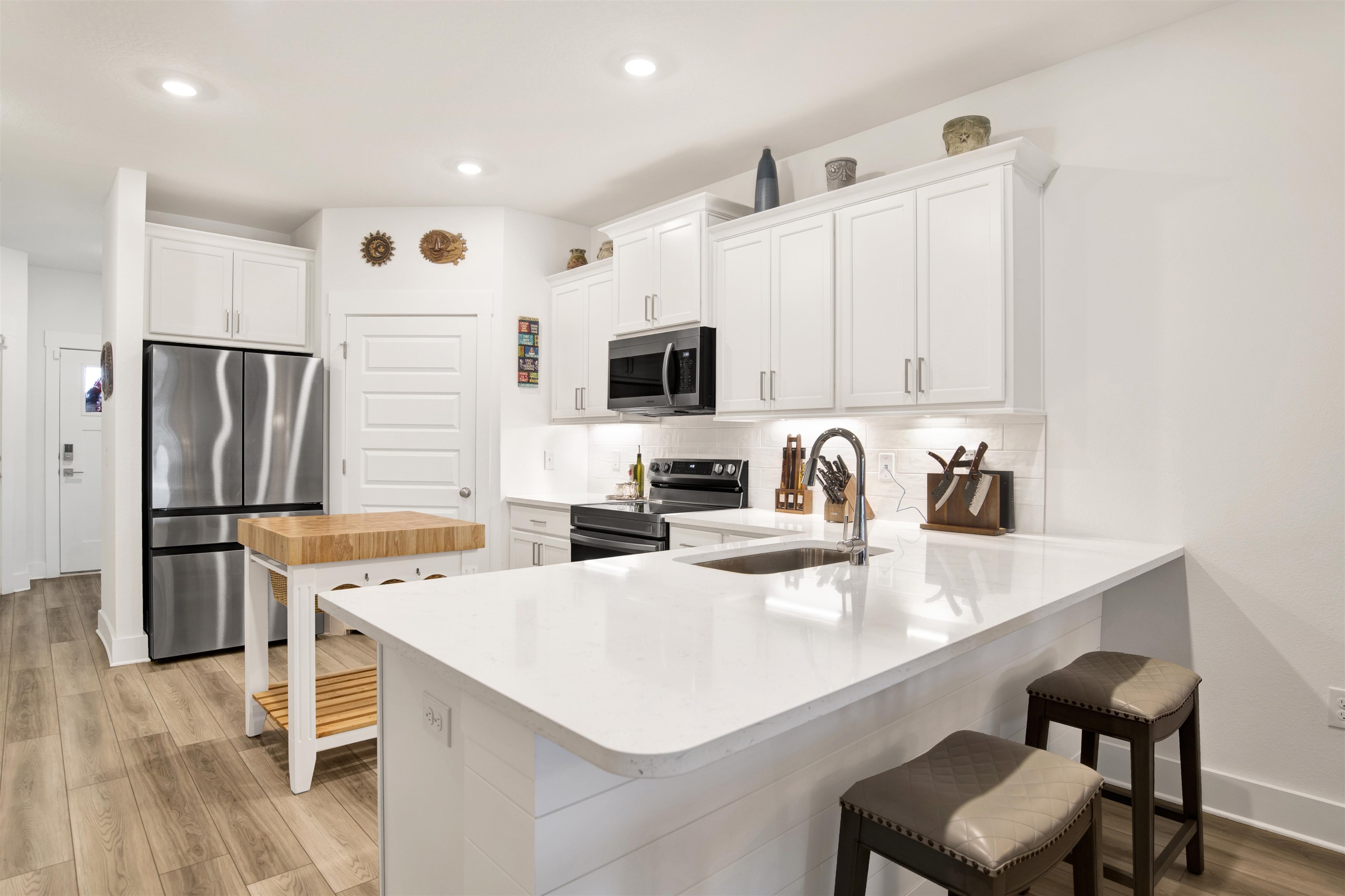 9894 Weller Cove