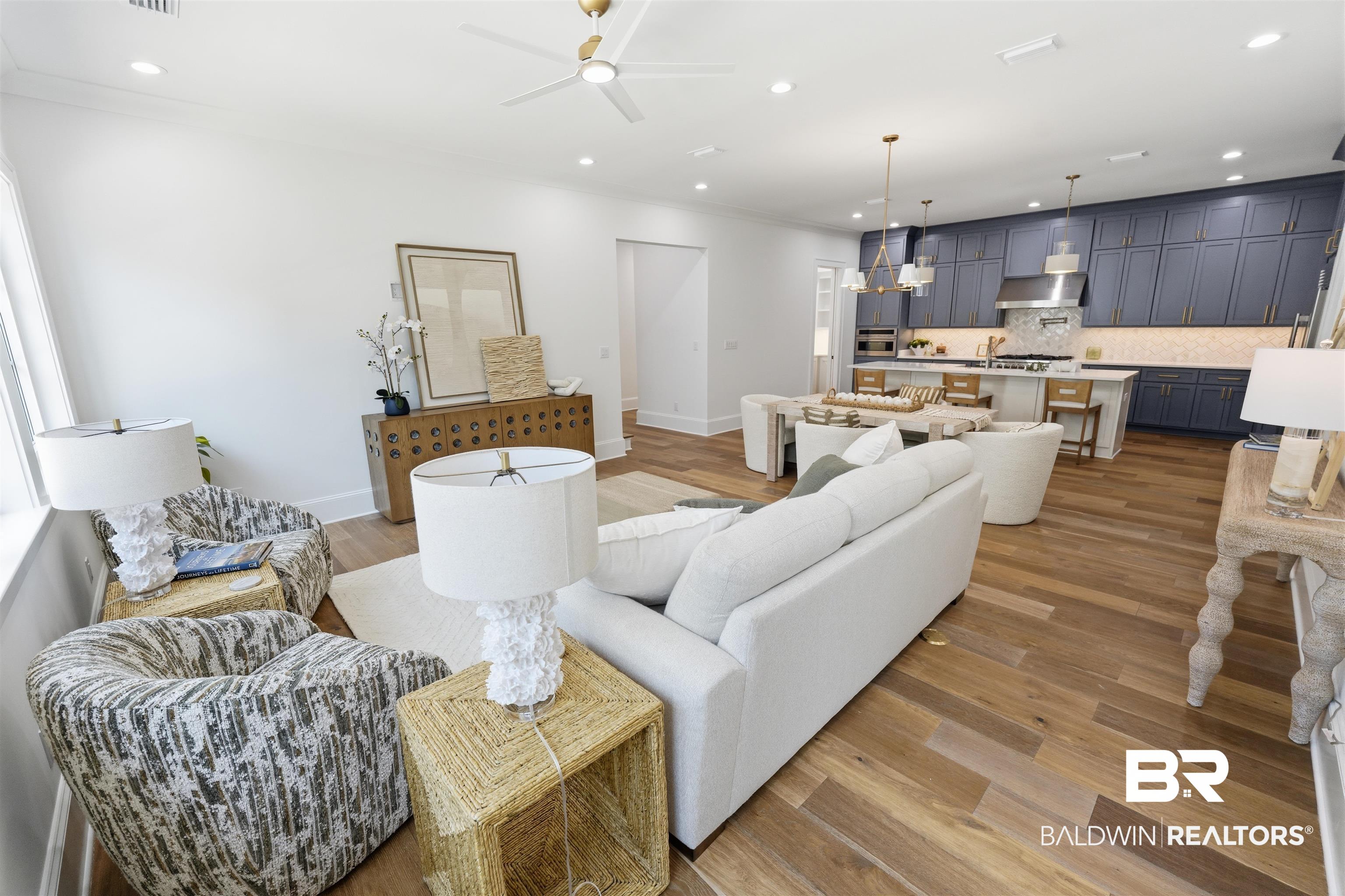 841 Inlet Circle