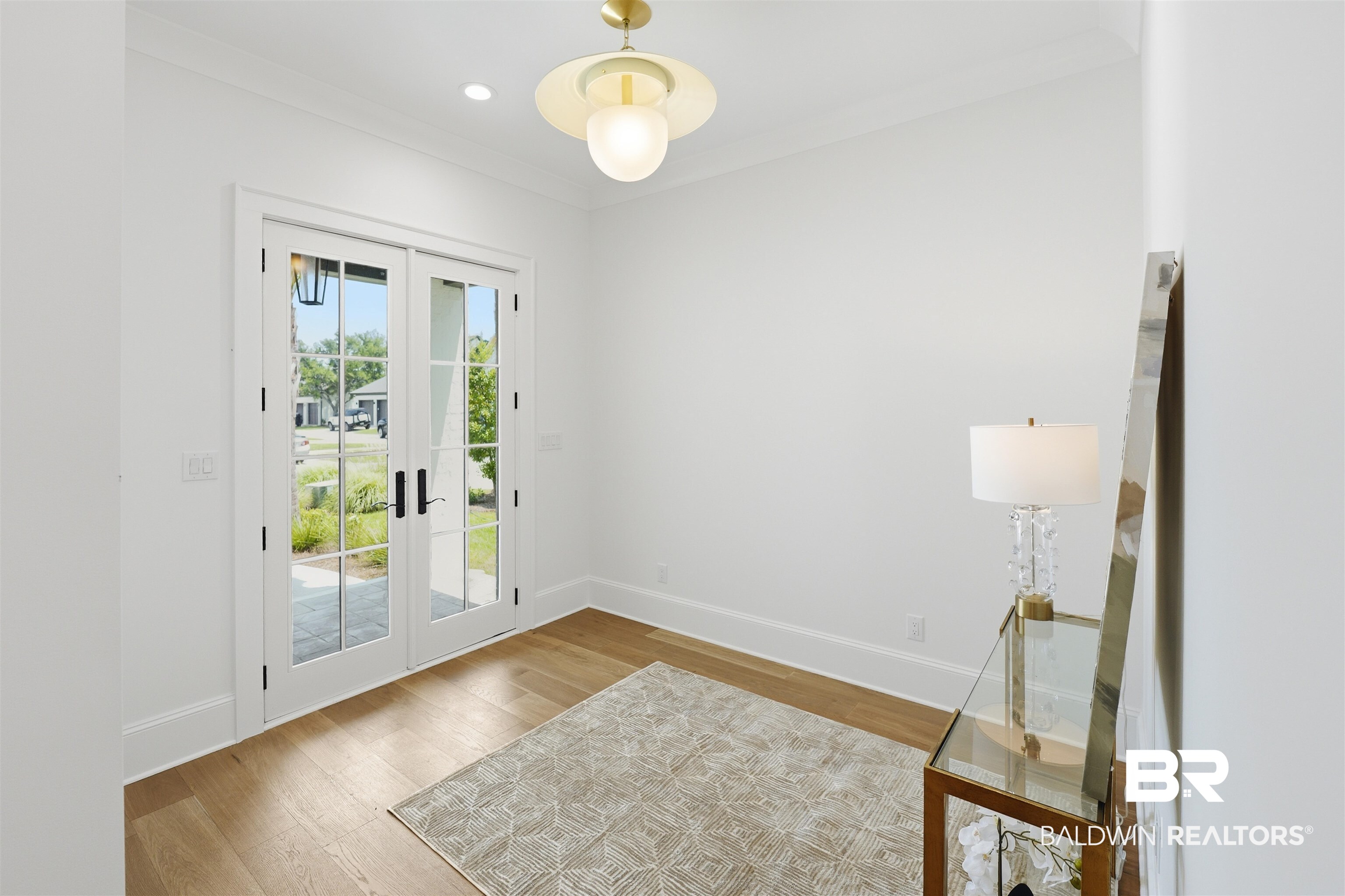 841 Inlet Circle