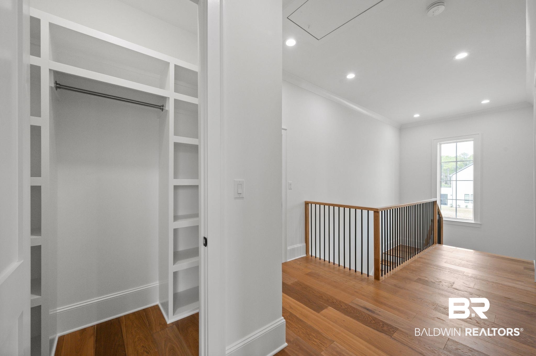 841 Inlet Circle