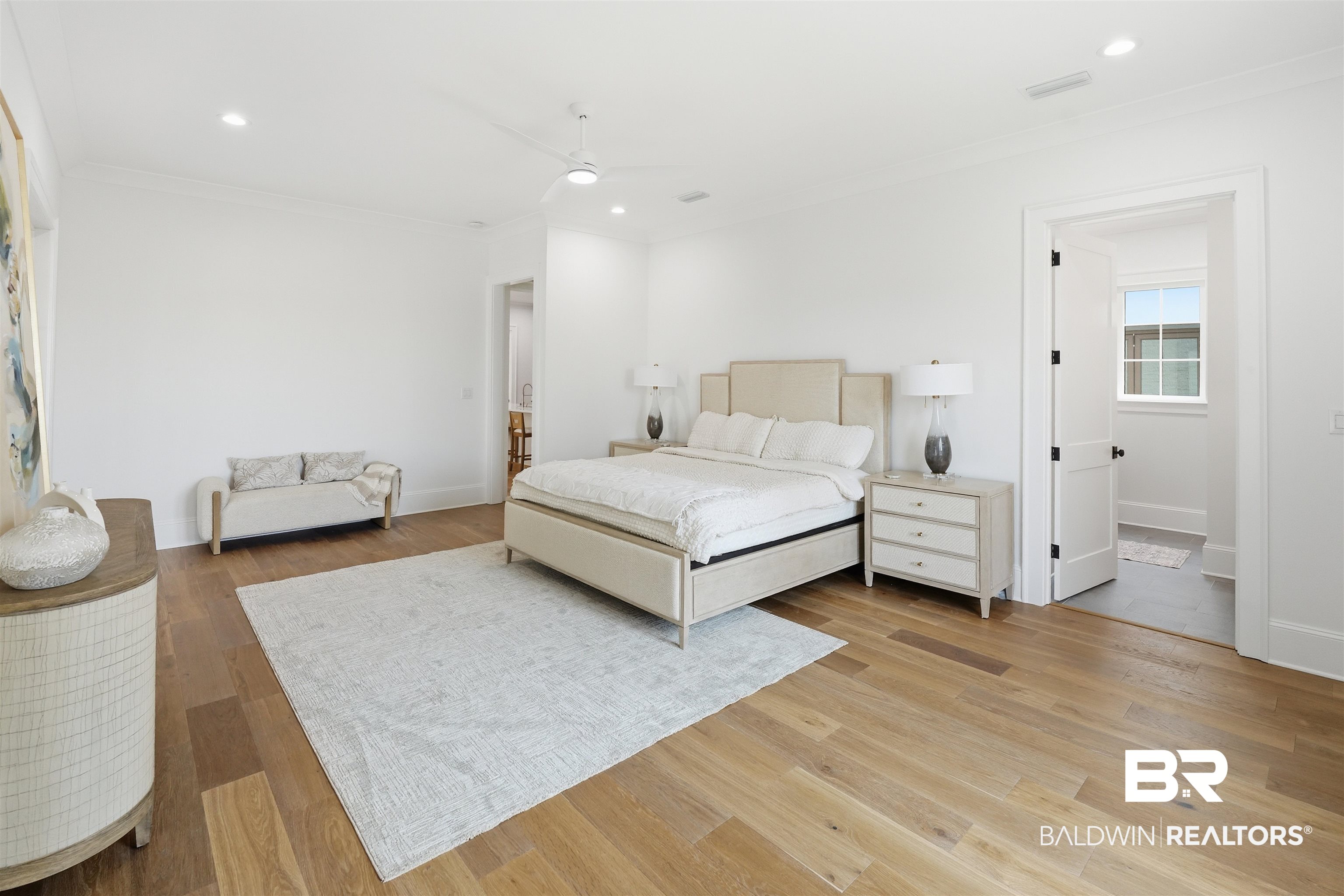 841 Inlet Circle
