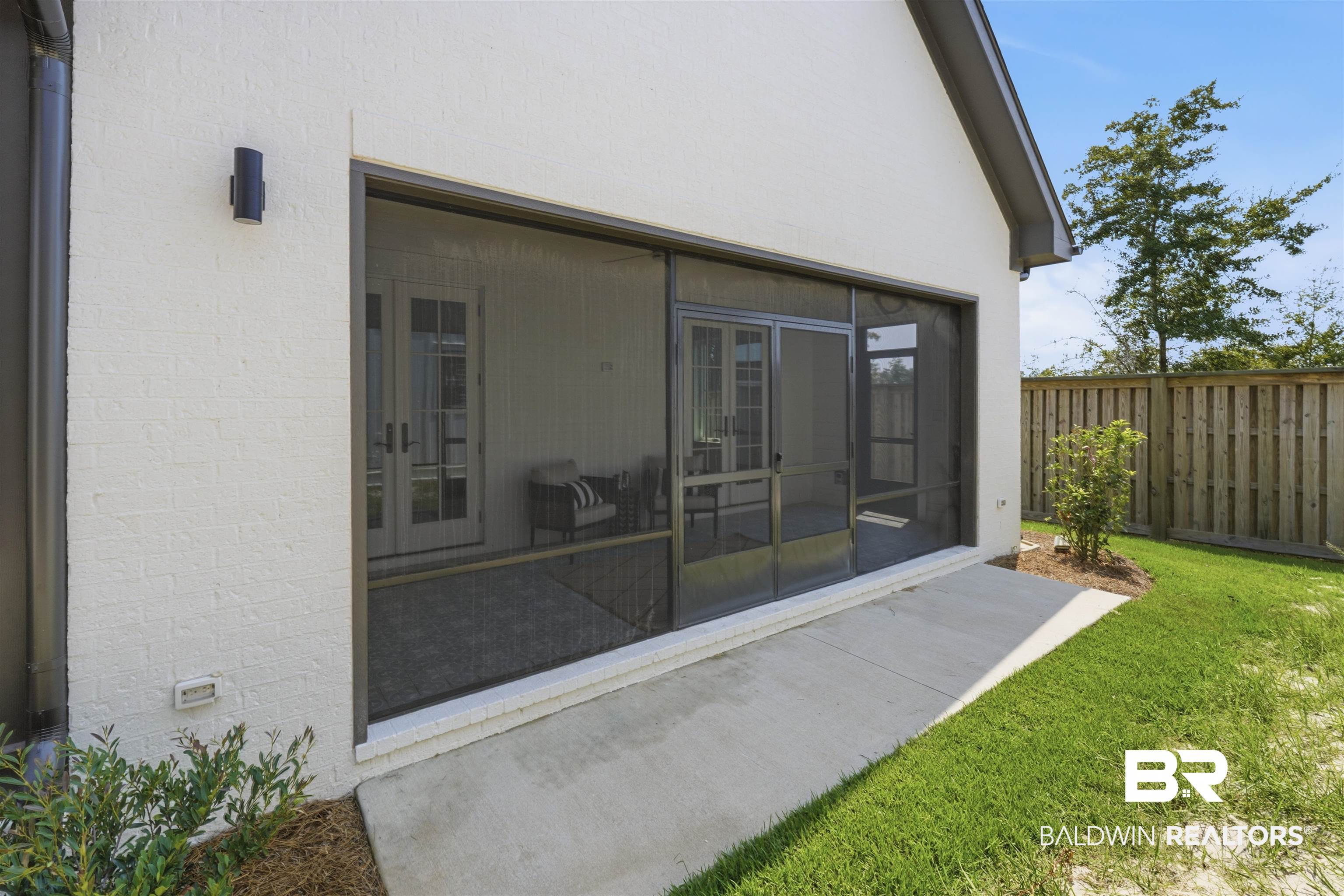 841 Inlet Circle