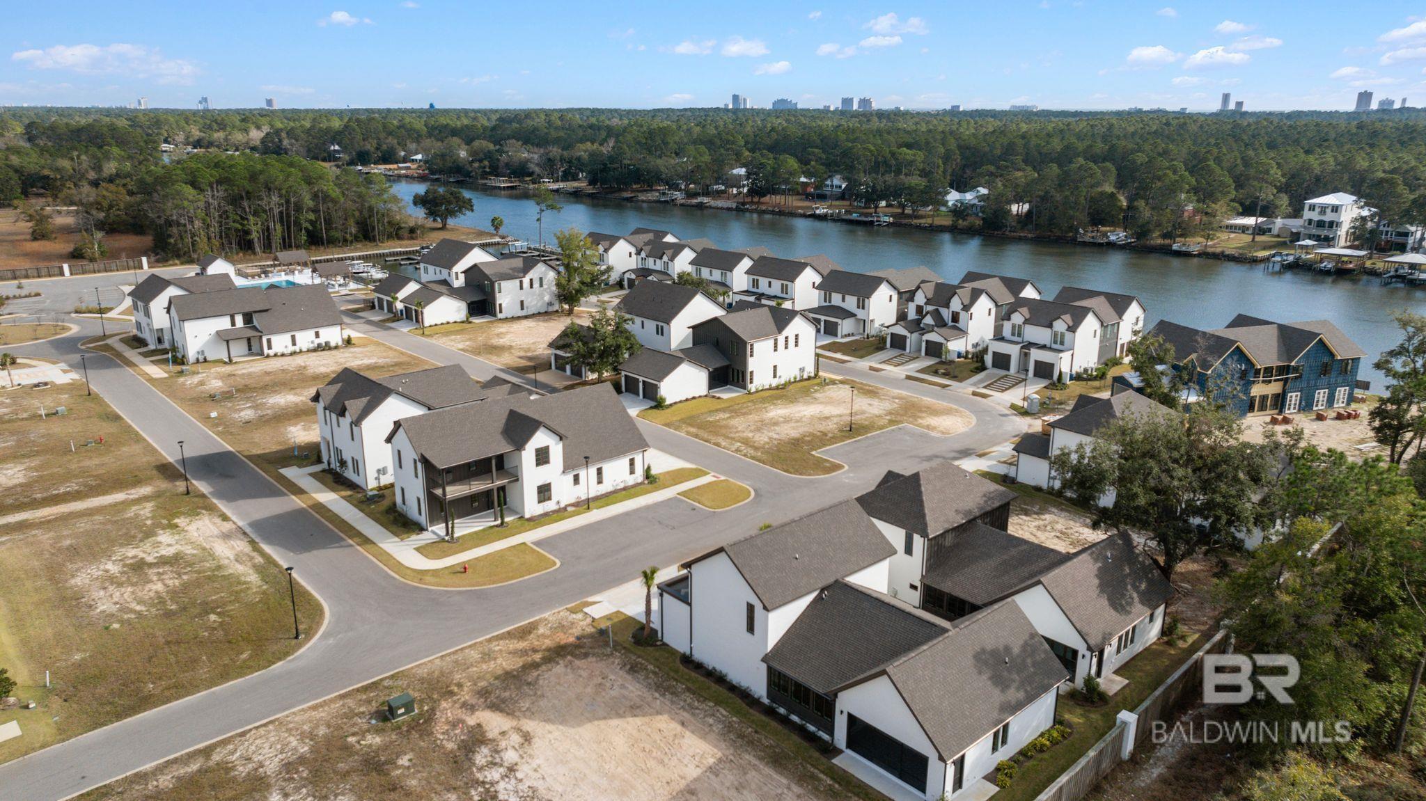 864 Inlet Circle