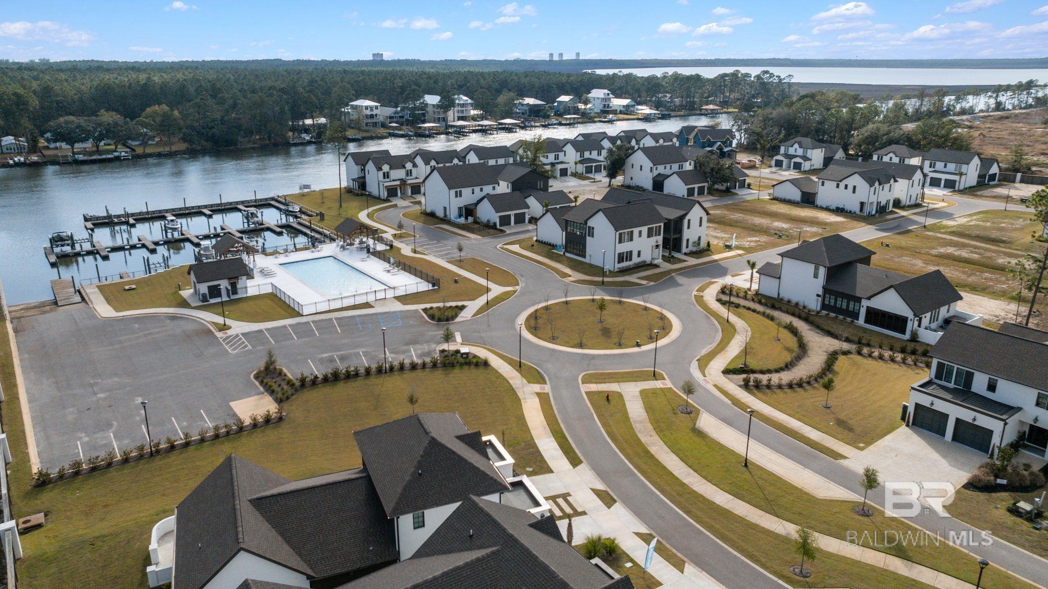 864 Inlet Circle