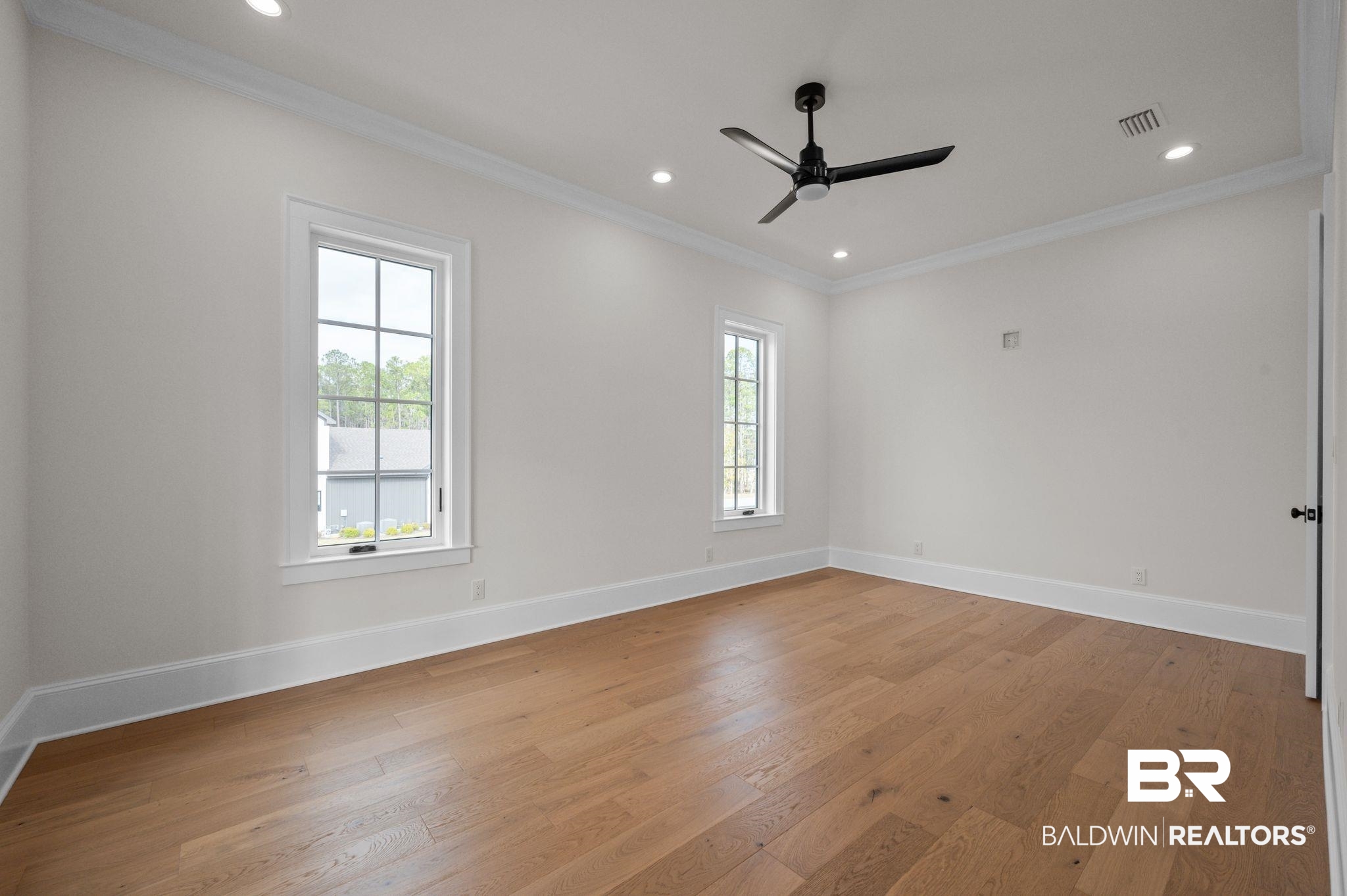926 Inlet Circle