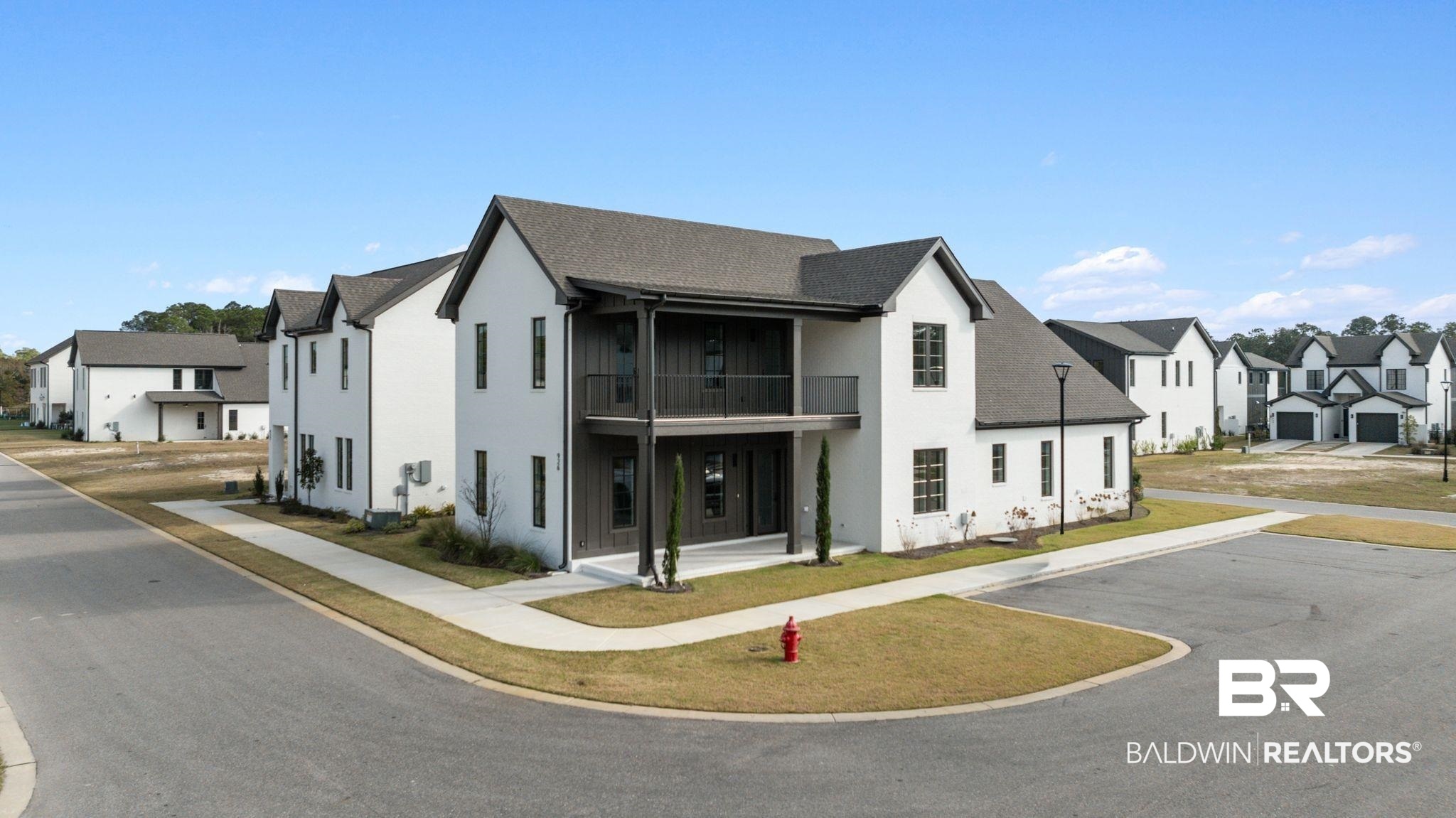 926 Inlet Circle