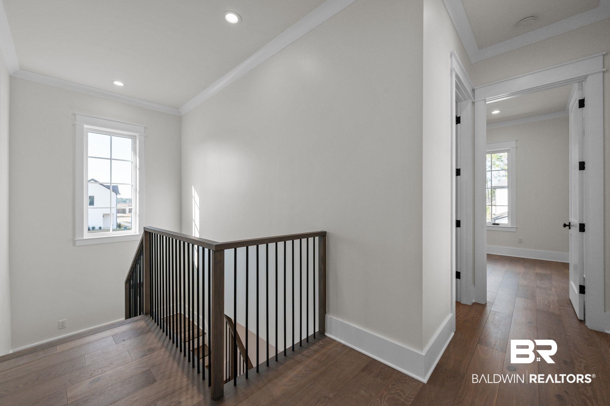 906 Inlet Circle