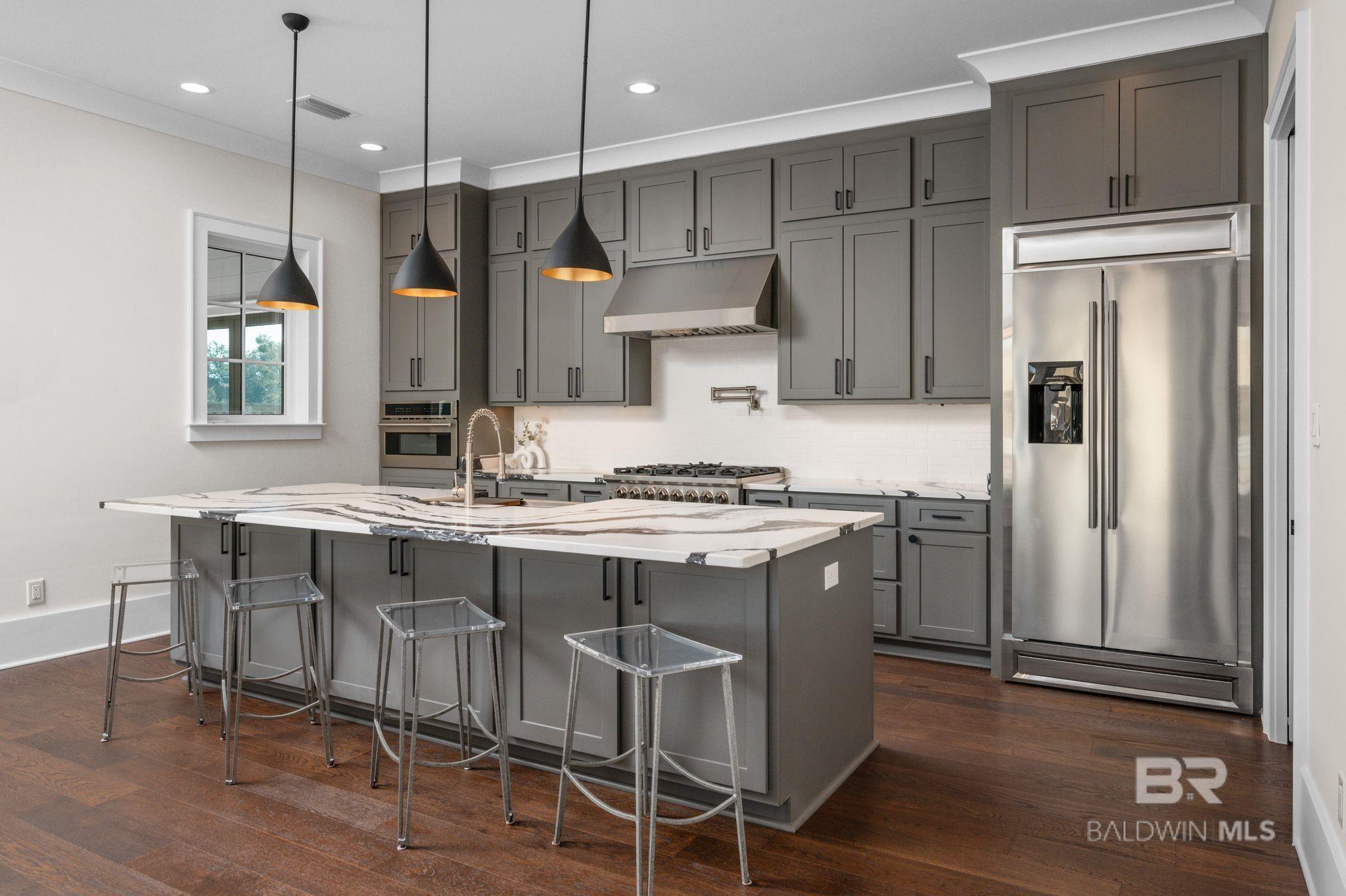 2720 Straits Boulevard