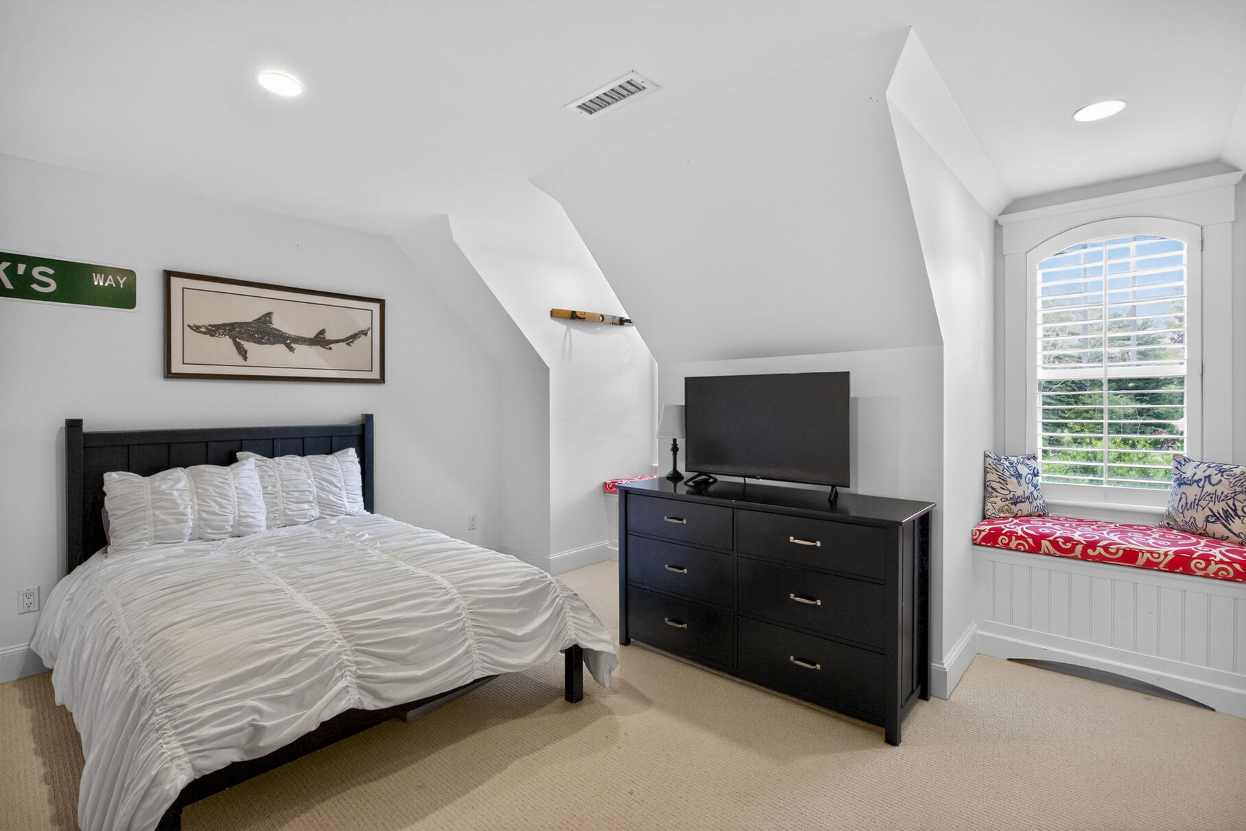 9 High Ridge Drive