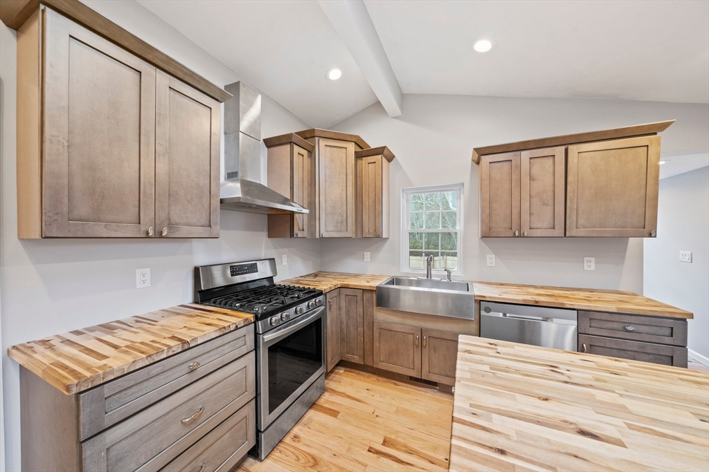 141 Fairhaven Rd